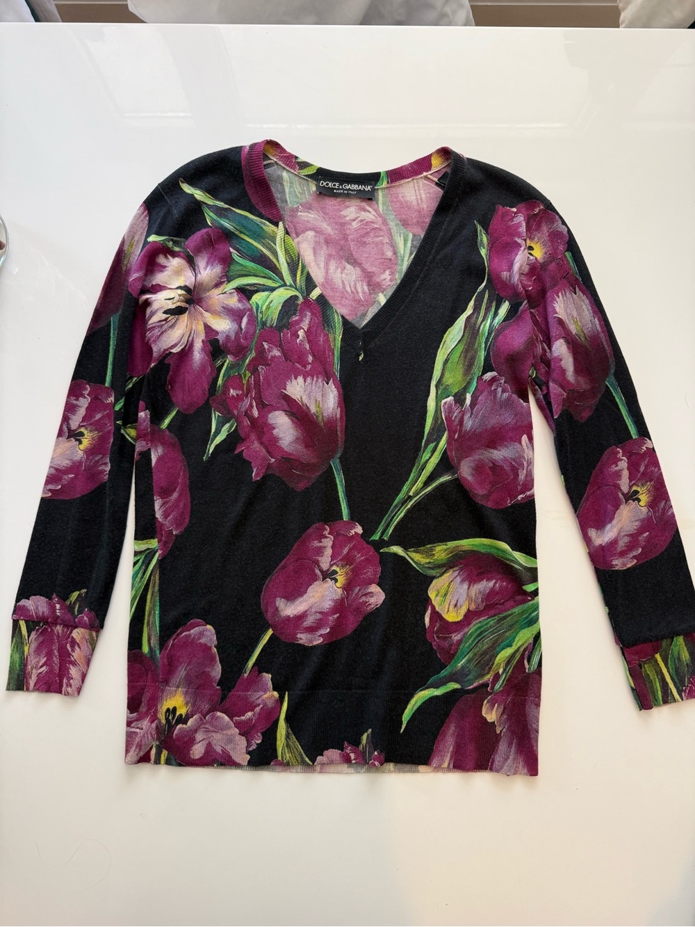 Dolce & Gabbana Cashmere Silk Purple Tulip Floral Print V-Neck Sweater Italy